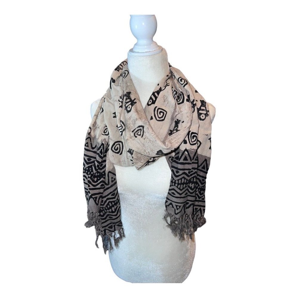 NWT ART STUDIO COMPANY Fish Design Gray Viscose Fringe Scarf